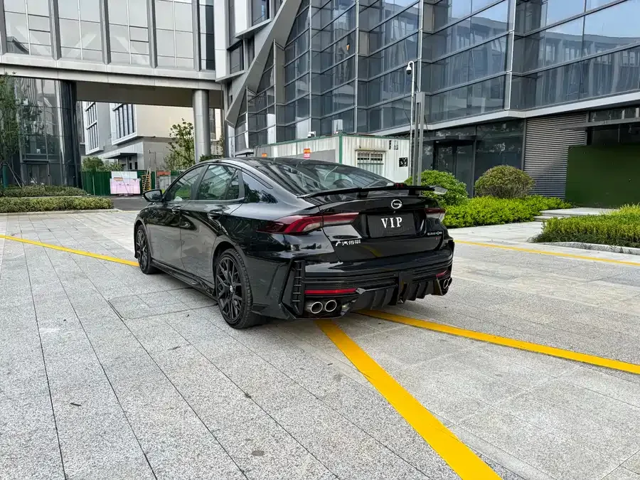 GAC Trumpchi Shadow Leopard Shadow Leopard 2024 400T Automatic Shadow Leopard R PRO Edition 2025 — миниатюра 4