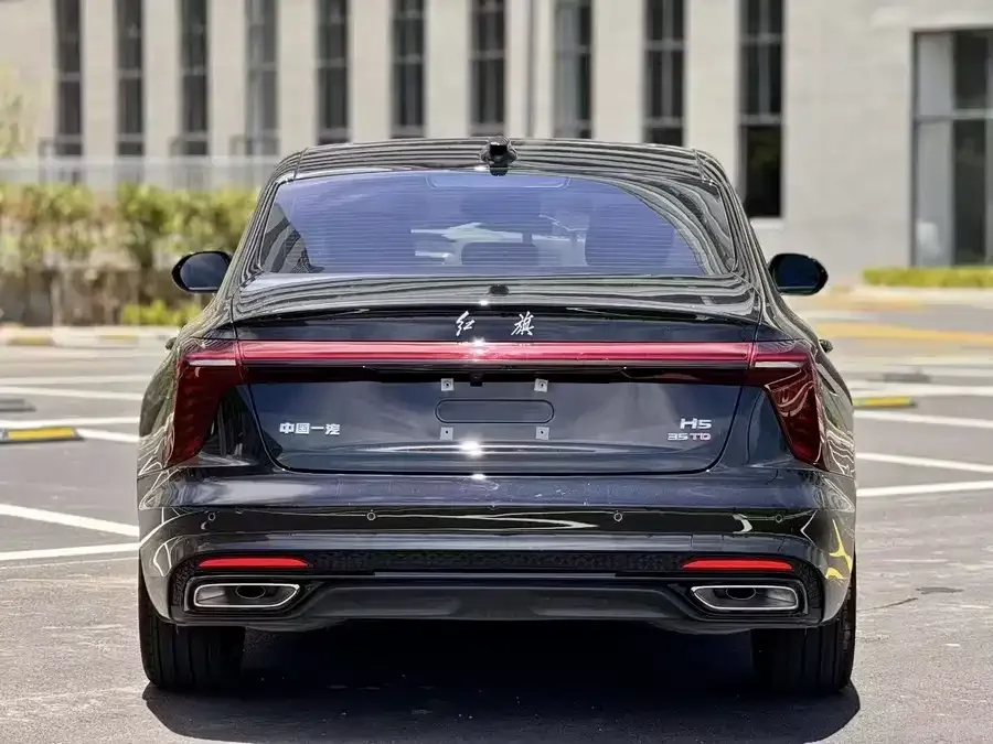 Hongqi H5 Hongqi H5 2025 2.0T Automatic Shadow Edition 2025 — миниатюра 3