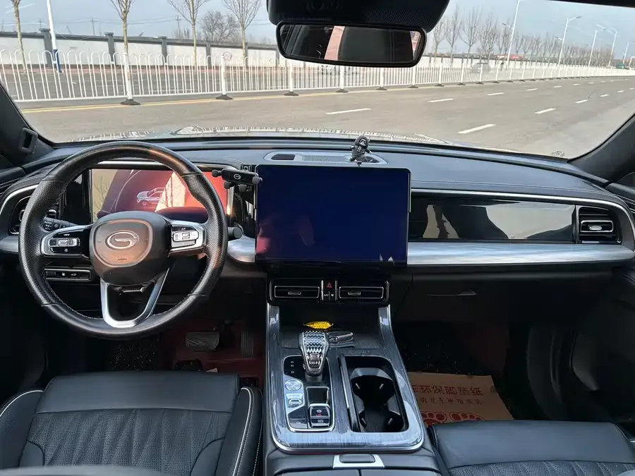 GAC Trumpchi GS8 Trumpchi GS8 2022 Pilot Series 2.0TGDI 2WD Luxury Smart Edition (7 Seaters) 2022 — миниатюра 3