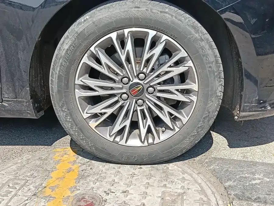 Hongqi H5 Hongqi H5 2023 1.5T DCT Zhilian Qiyue Edition 2022 — миниатюра 2