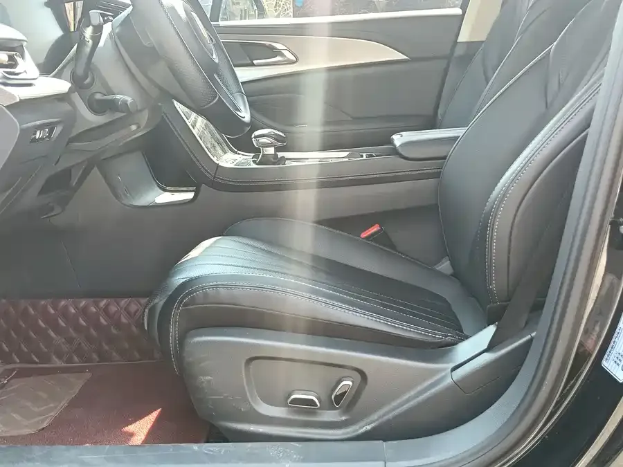 Hongqi H5 Hongqi H5 2023 1.5T DCT Zhilian Qiyue Edition 2022 — миниатюра 3