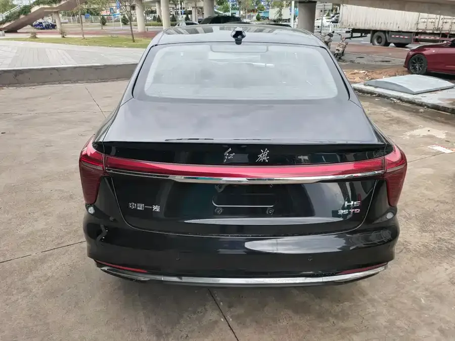 Hongqi H5 Hongqi H5 2023 1.5T DCT Zhilian Qiyue Edition 2023 — миниатюра 3