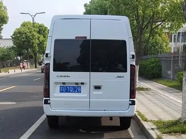 Jiangling Fushun Jiangling Fushun 2024 2.0T Manual Diesel Short Wheelbase Medium Roof Commercial Multi-purpose Passenger Vehicle (5 Seats) 2024 — миниатюра 5
