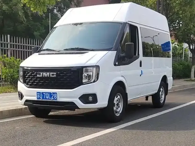 Jiangling Fushun Jiangling Fushun 2024 2.0T Manual Diesel Short Wheelbase Medium Roof Commercial Multi-purpose Passenger Vehicle (5 Seats) 2024 — фото 1, купить с доставкой в Москву