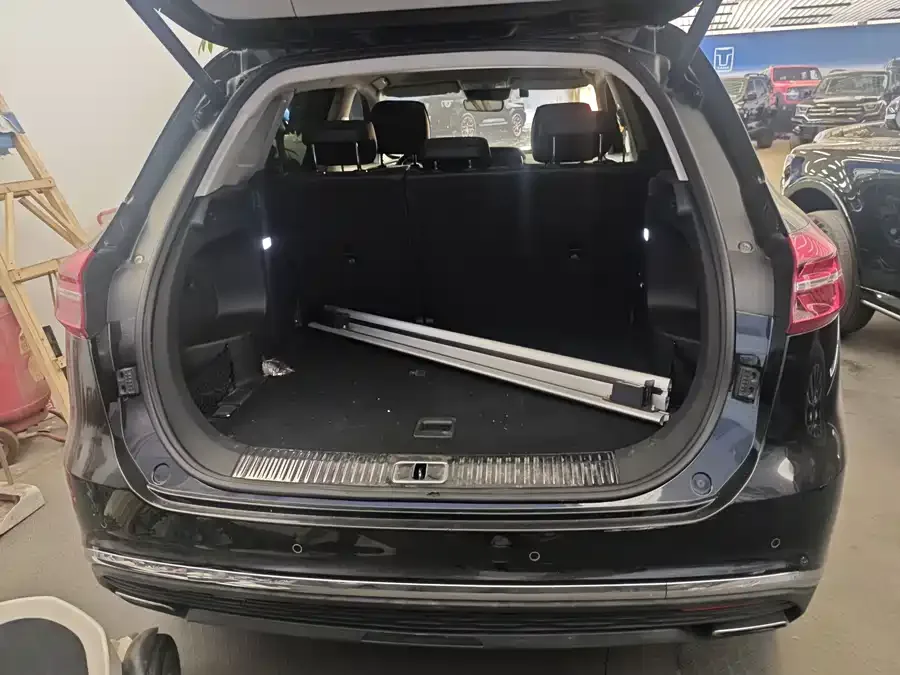 Hongqi HS5 Hongqi HS5 2019 2.0T Zhilian Flagship 4WD Edition 2022 — миниатюра 2