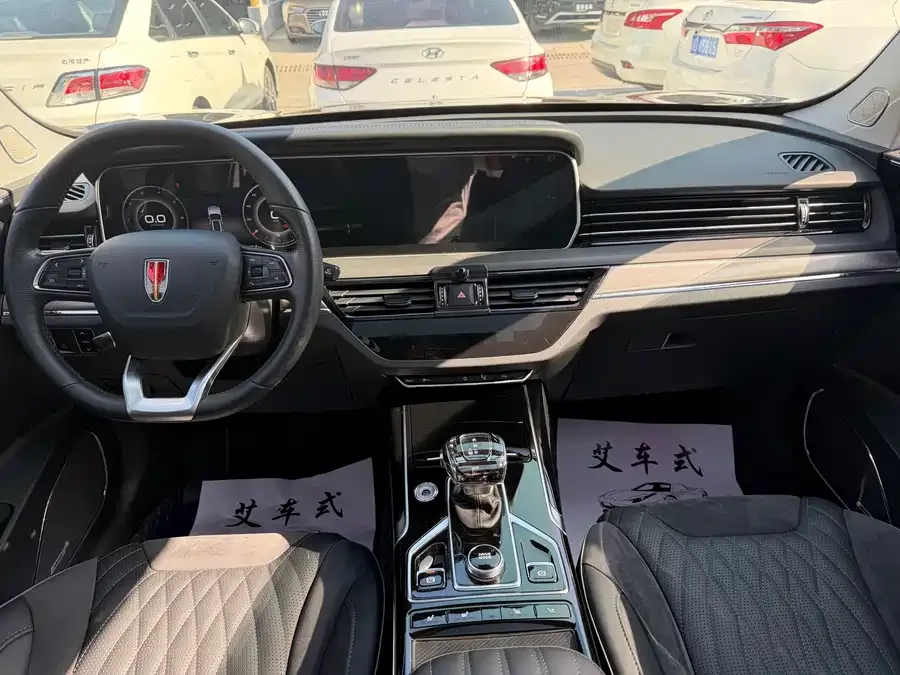 Hongqi HS5 Hongqi HS5 2022 facelift 2.0T Zhilian Qixiang four-wheel drive version 2022 — миниатюра 2
