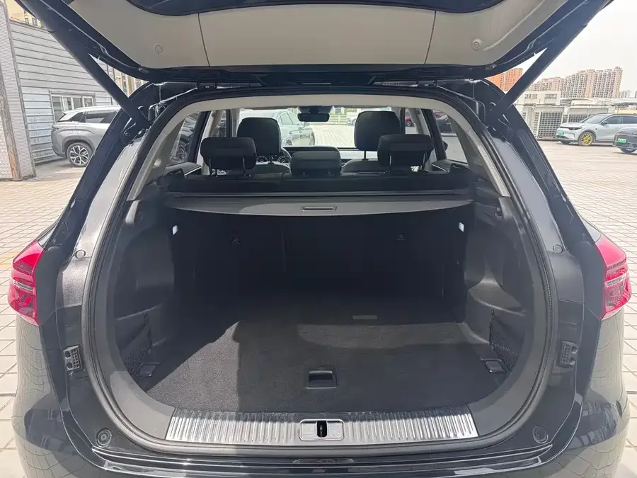 Hongqi HS5 Hongqi HS5 2022 2.0T Zhilian Flagship Edition 2023 — миниатюра 3