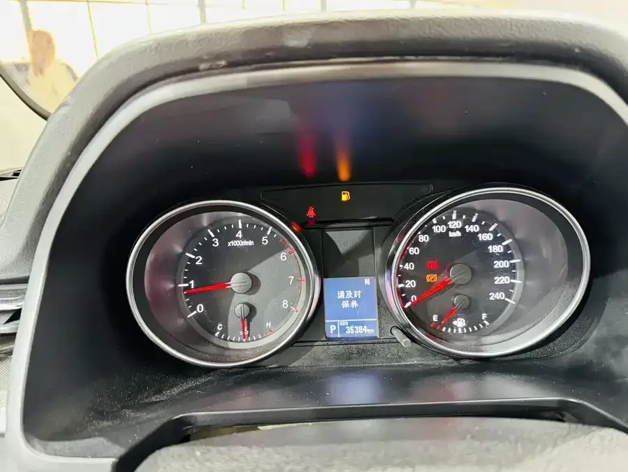 Haval M6 Haval M6 2021 PLUS 1.5T DCT Luxury Smart Connected Edition 2022 — миниатюра 2