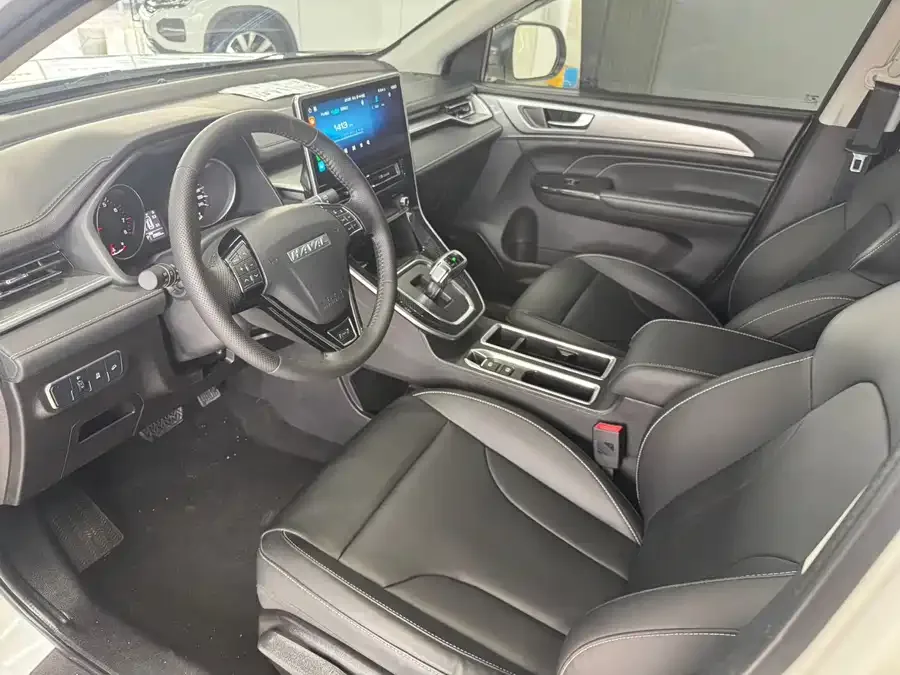 Haval M6 Haval M6 2023 PLUS 1.5T DCT Luxury Smart Connected Edition 2023 — миниатюра 2