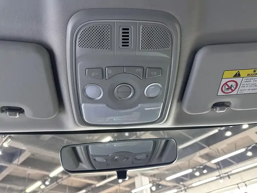 Haval M6 Haval M6 2021 PLUS 1.5T DCT Elite Intelligent Connected Model 2022 — миниатюра 4