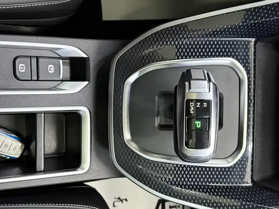 Haval M6 Haval M6 2023 PLUS 1.5T DCT Luxury Smart Connected Edition 2023 — миниатюра 5