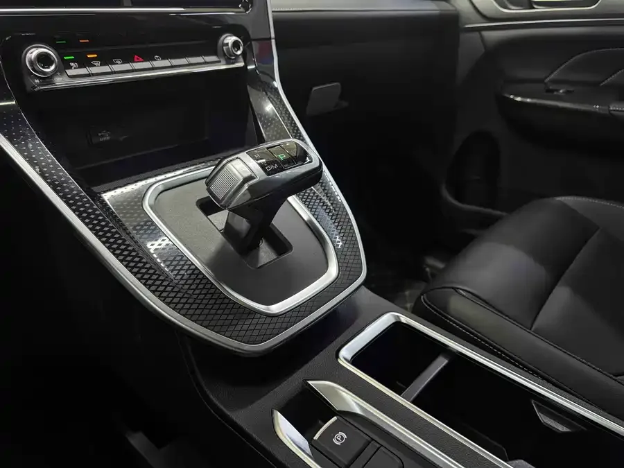 Haval M6 Haval M6 2021 PLUS 1.5T DCT Comfort Edition 2022 — миниатюра 4