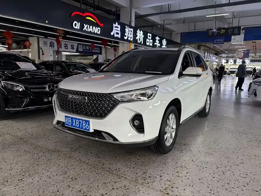 Haval M6 Haval M6 2021 PLUS 1.5T DCT Luxury Smart Connected Edition 2022 — фото 1, купить с доставкой в Москву