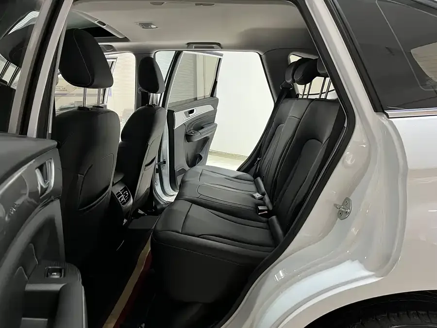 Haval M6 Haval M6 2021 PLUS 1.5T DCT Luxury Smart Connected Edition 2023 — миниатюра 3