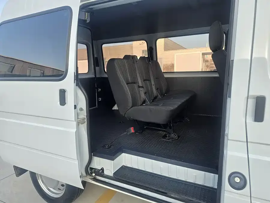 Jiangling special Teshun 2021 2.8T Space King Ordinary Model Short Axis Medium High Roof 6-Seater Diesel National VI JX493 2023 — миниатюра 2