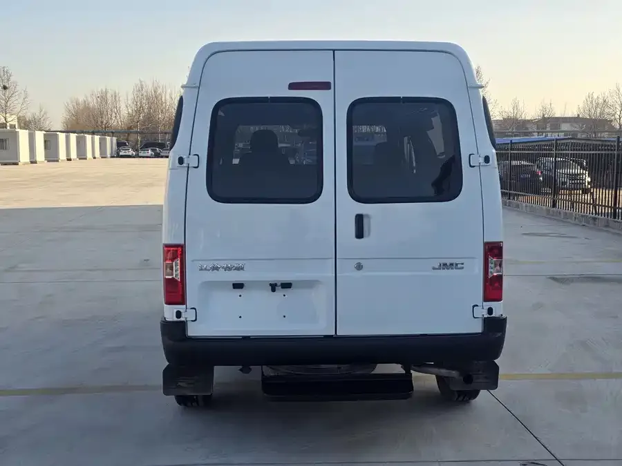 Jiangling special Teshun 2021 2.8T Space King Ordinary Model Short Axis Medium High Roof 6-Seater Diesel National VI JX493 2023 — миниатюра 3