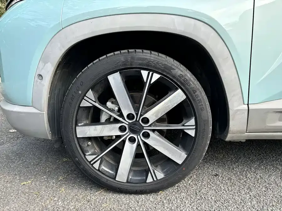 Geely ICON Geely ICON 2023 1.5TD Chocolate Edition 2022 — миниатюра 2
