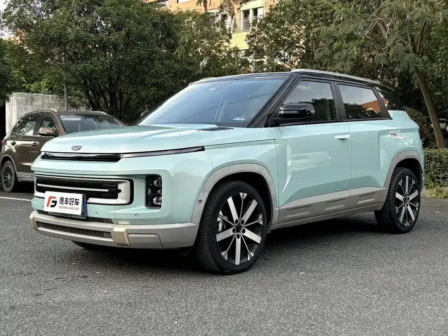 Geely ICON Geely ICON 2023 1.5TD Chocolate Edition 2022 — фото 1, купить с доставкой в Москву