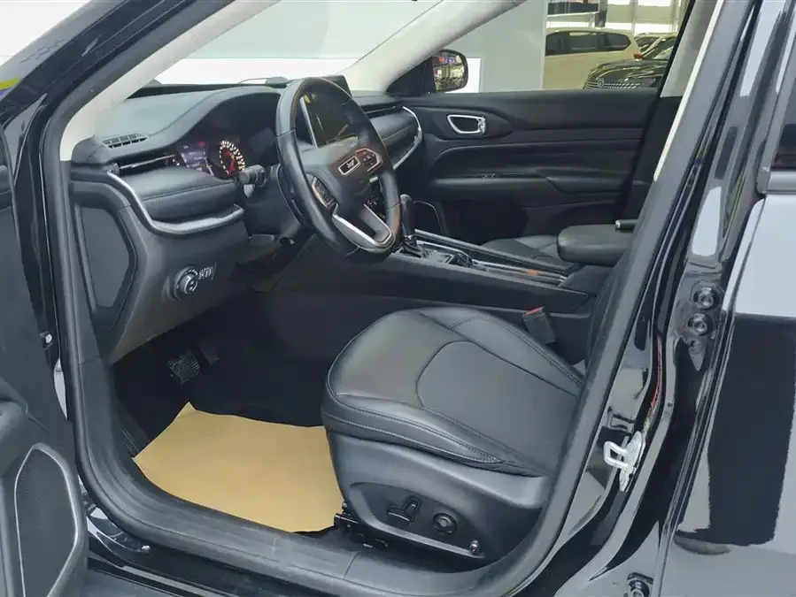 Jeep Compass 2021 Compass 220T Automatic Leading Edition 2022 — миниатюра 3