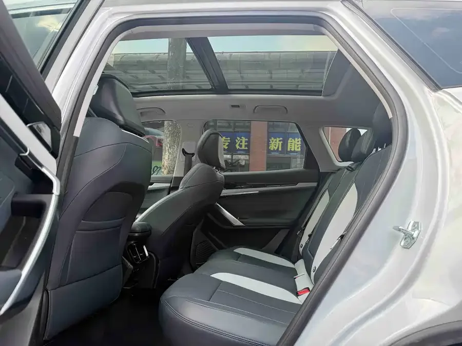 Geely Atlas L Boyue L 2024 1.5TD DCT Flagship Edition 2024 — миниатюра 4