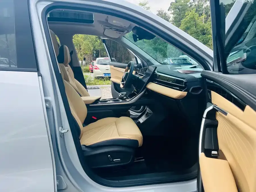 Geely Atlas L Boyue L 2023 1.5TD DCT Premium Edition 2023 — миниатюра 4