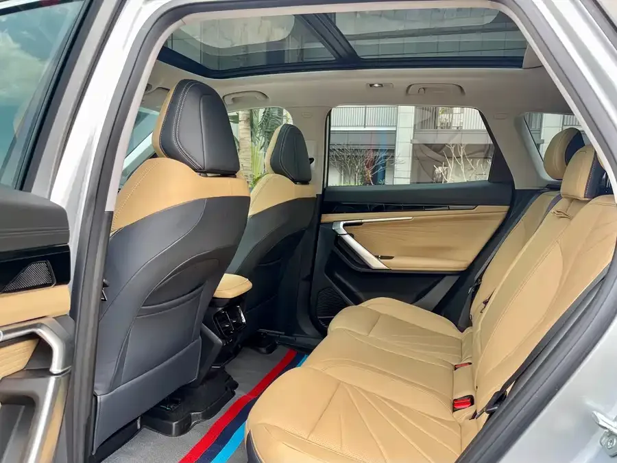 Geely Atlas L Boyue L 2024 1.5TD DCT Premium Edition 2023 — миниатюра 2