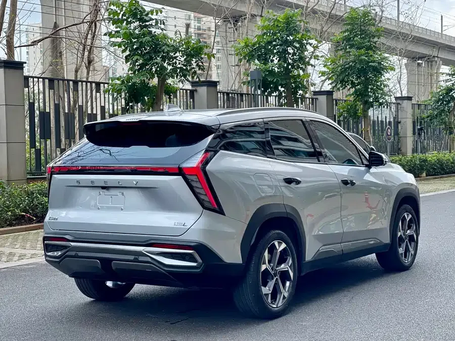 Geely Atlas L Boyue L 2024 1.5TD DCT Premium Edition 2023 — миниатюра 3
