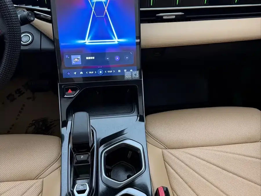 Geely Atlas L Boyue L 2023 1.5TD DCT Premium Edition 2023 — миниатюра 4