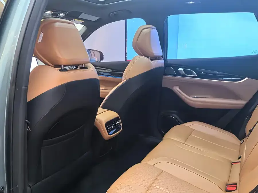 Geely Atlas L Boyue L 2025 fourth generation 1.5TD DCT Jinxiu 2025 — миниатюра 4