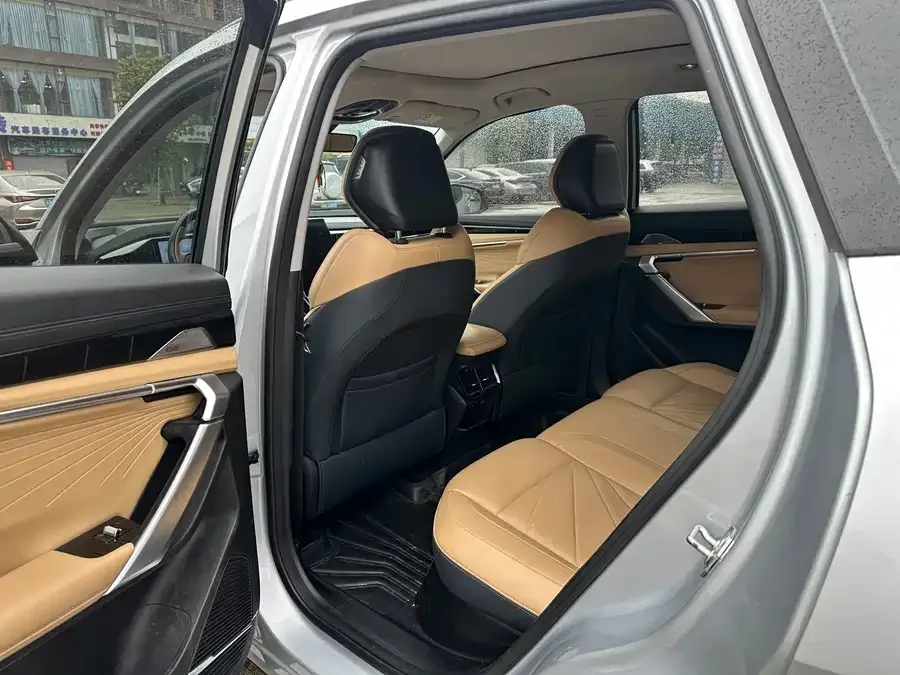 Geely Atlas L Boyue L 2023 1.5TD DCT Premium Edition 2022 — миниатюра 5