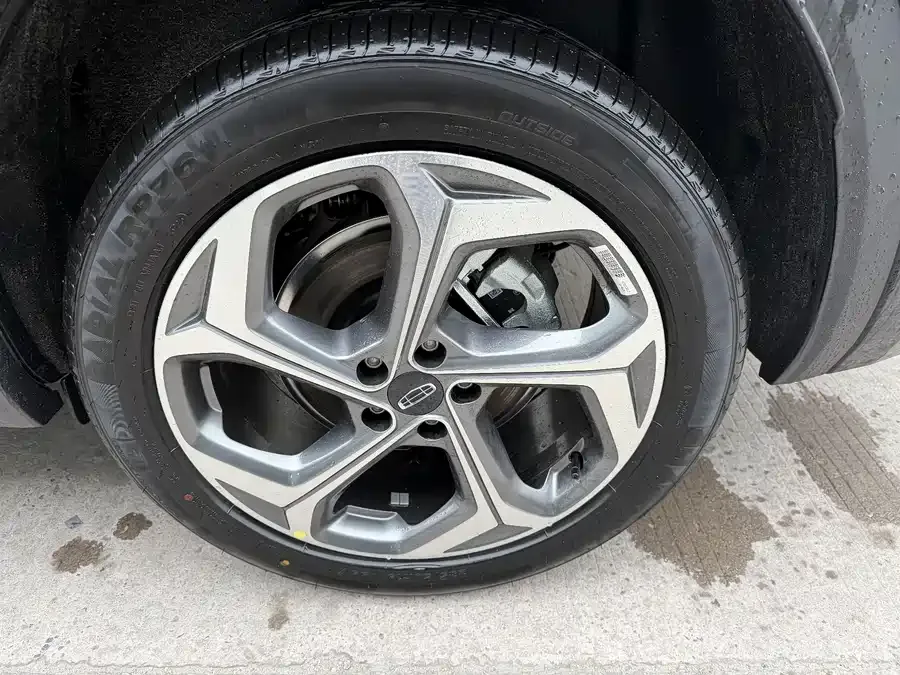 Geely Monjaro Xingyue L 2026 2.0TD DCT Changfeng Yueshan Edition 2026 — миниатюра 5