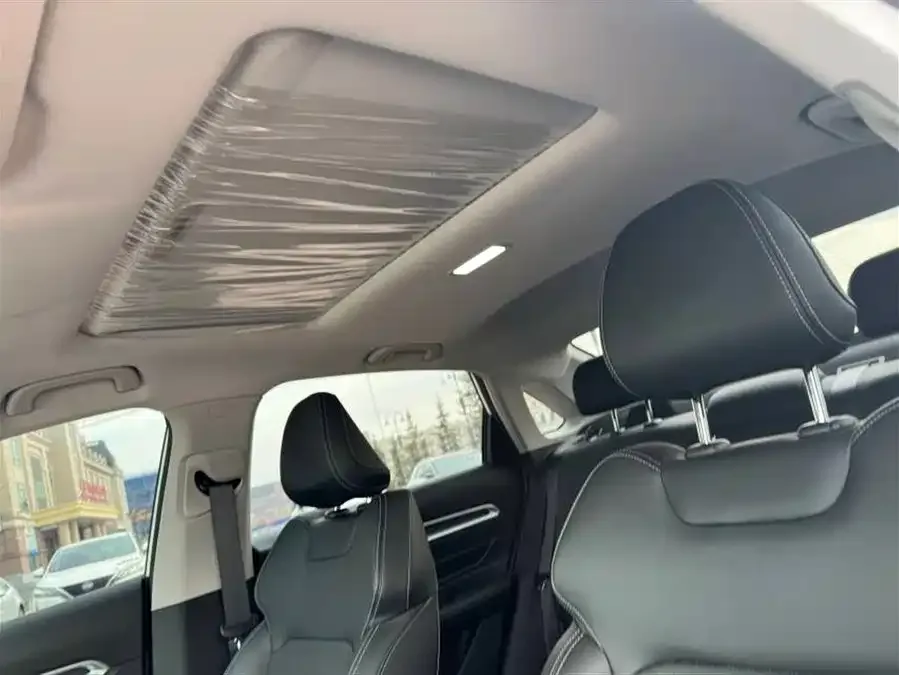 Geely Emgrand Emgrand 2022 4th Generation 1.5L CVT Premium Edition 2023 — миниатюра 4
