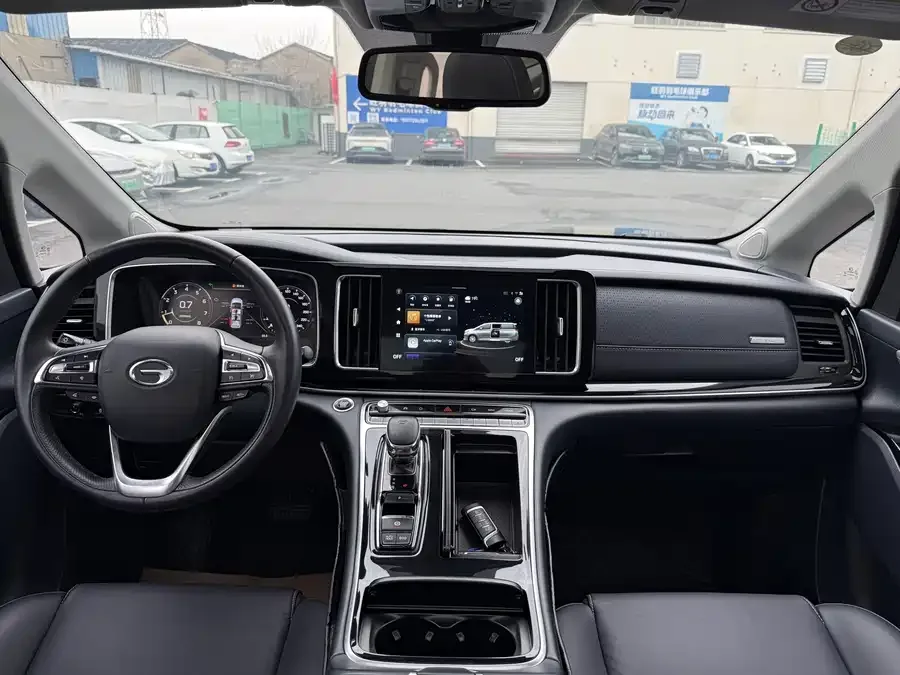 GAC Trumpchi M8 Trumpchi M8 2023 Lingxiu Series 390T Premium Edition 2022 — миниатюра 3