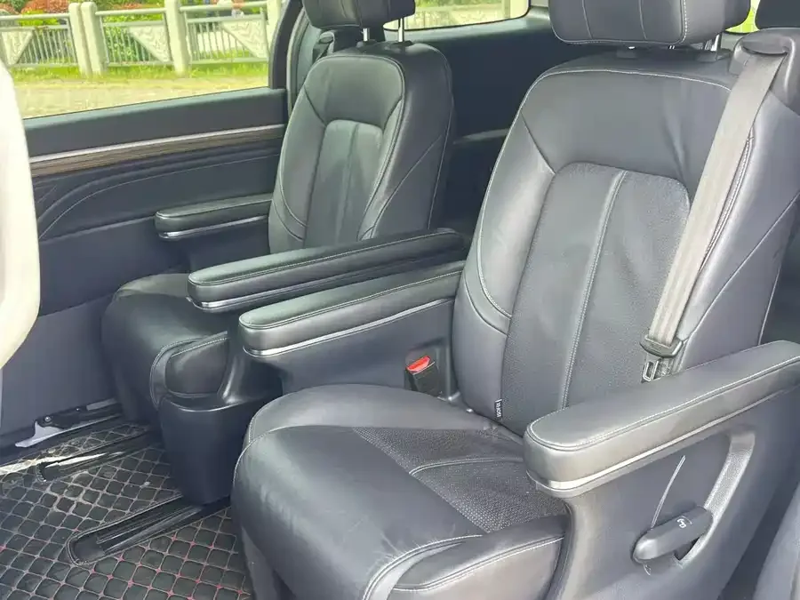 GAC Trumpchi M8 Trumpchi M8 2021 Lingxiu Series 390T Flagship Edition 2022 — миниатюра 3