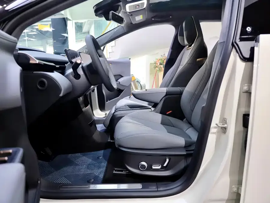 Zeekr X Zeekr X 2025 four-seat rear-wheel drive cube version 2024 — миниатюра 4