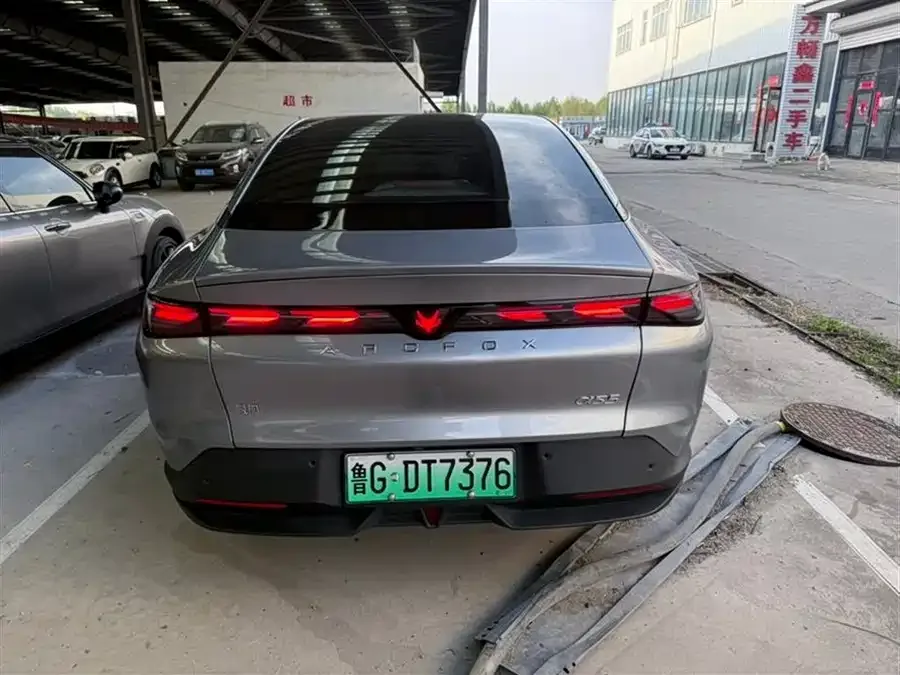 ARCFOX Alpha S5 Alpha S5 2024 560MAX 185kW 2025 — миниатюра 2