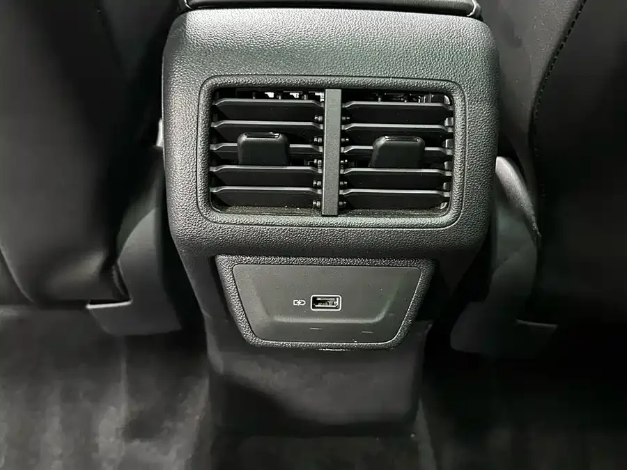 Jetta VS7 Jetta VS7 2022 280TSI Automatic High Gloss Glory Edition 2022 — миниатюра 5