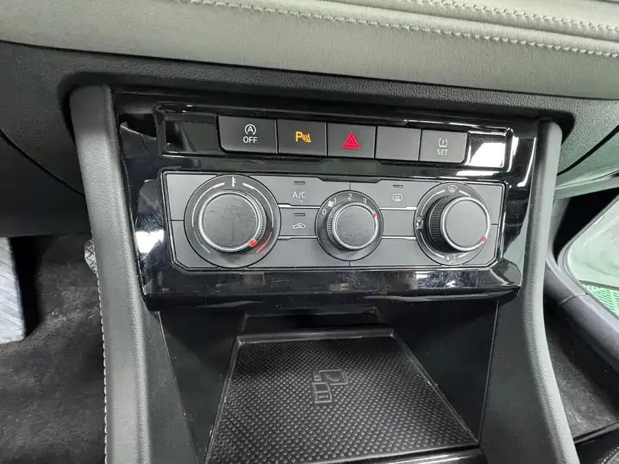 Jetta VS7 Jetta VS7 2023 280TSI automatic aggressive version 2022 — миниатюра 5