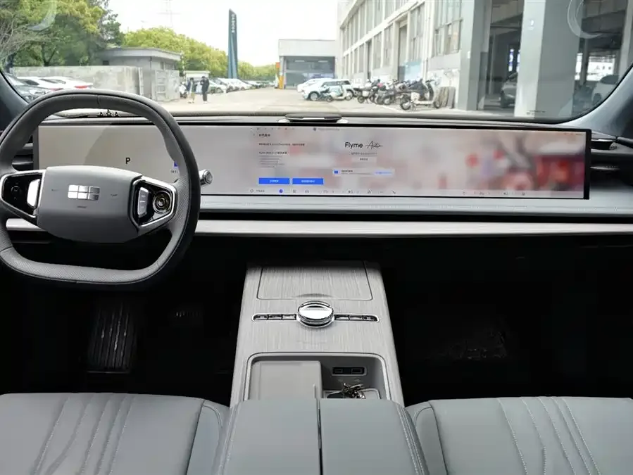 Geely Galaxy E8 Galaxy E8 2024 550km RWD Longteng Edition 2024 — миниатюра 3