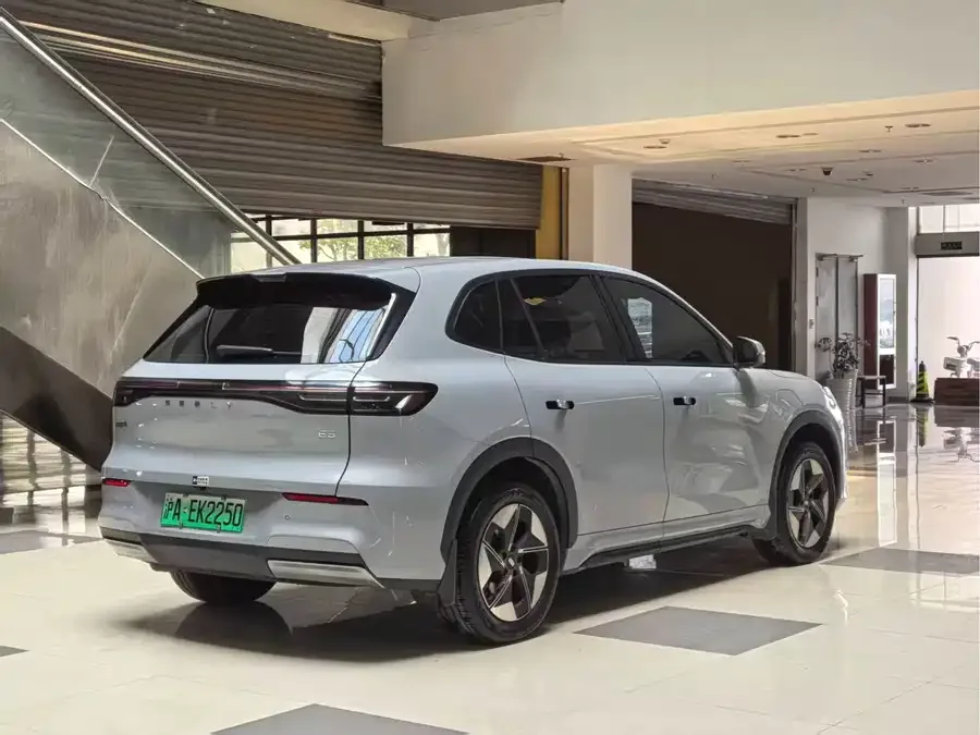 Geely Galaxy E5 Galaxy E5 2024 530km Long Range Edition 2024 — миниатюра 3