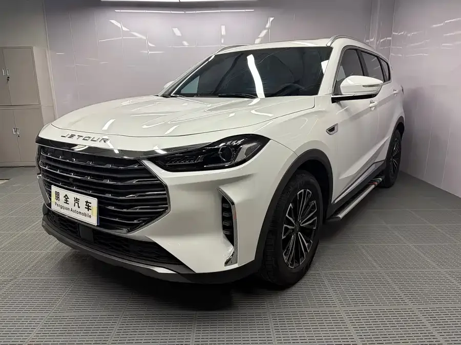 Jetour X70 PLUS Jietu X70 PLUS 2022 1.5T CVT Exclusive Edition 5-seater 2022 — фото 1, купить с доставкой в Москву