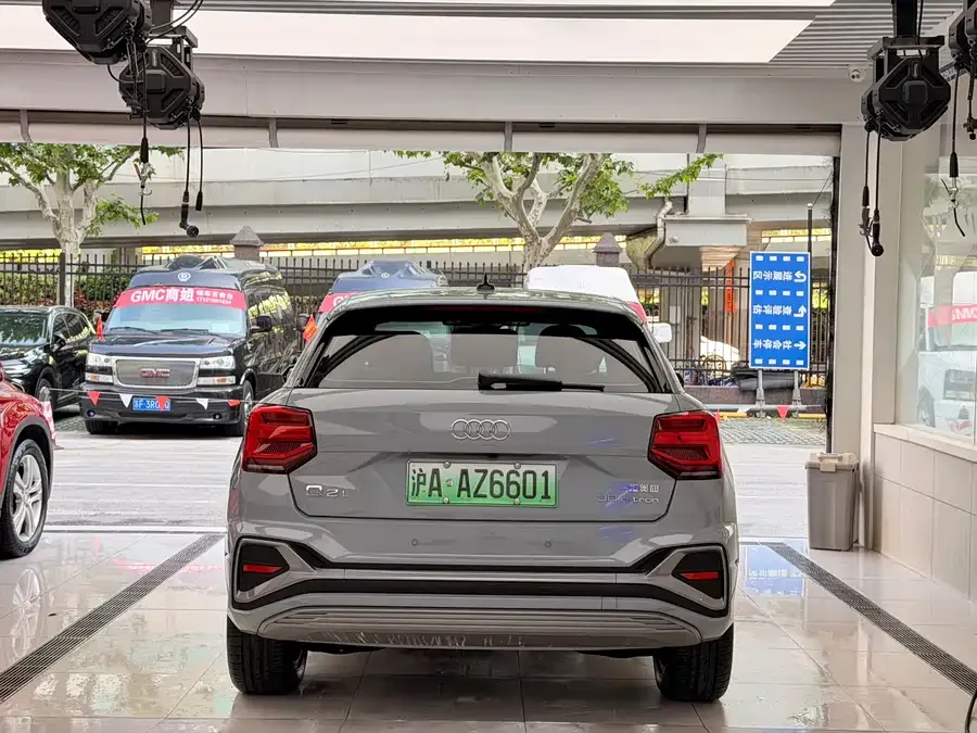 Audi Q2L e-tron 2022 Q2L e-tron Pure Electric Smart Edition 2022 — миниатюра 2