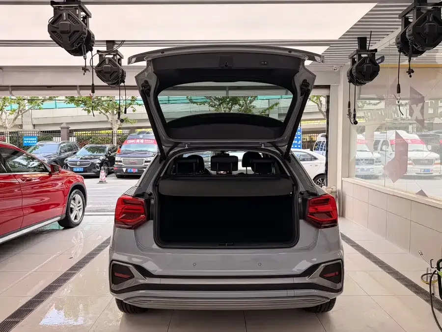 Audi Q2L e-tron 2022 Q2L e-tron Pure Electric Smart Edition 2022 — миниатюра 5