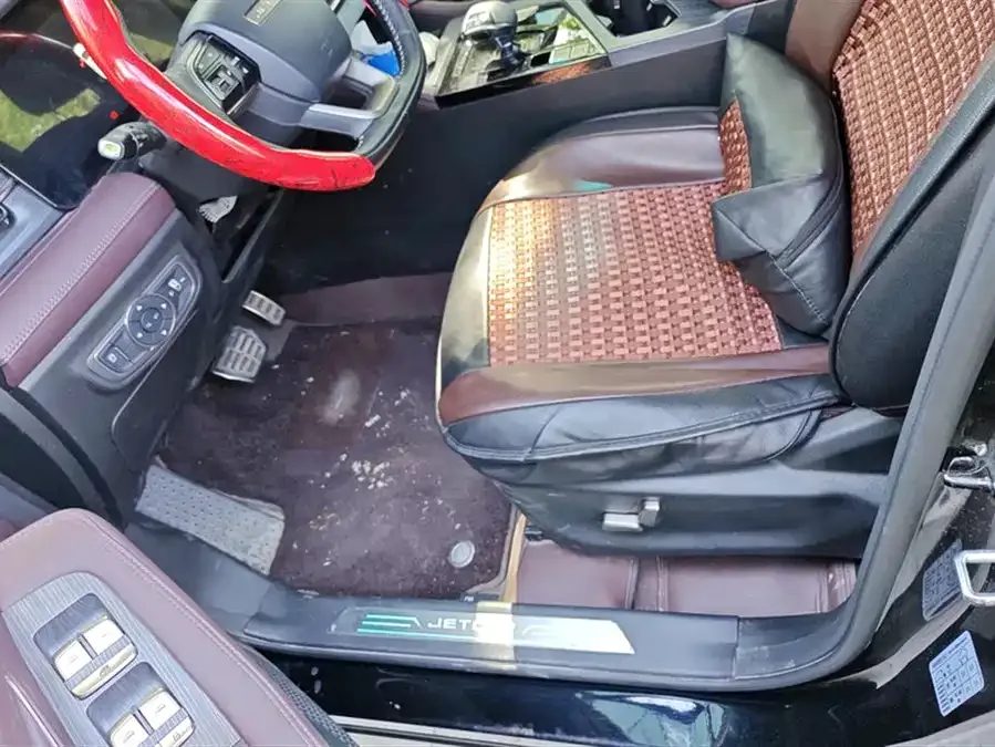 Jetour X90 PLUS JETOUR X90 PLUS 2024 1.6TD DCT Villa 7 Seaters 2024 — миниатюра 3