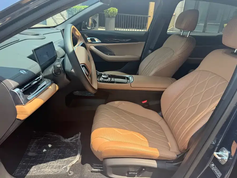 Geely Galaxy A7 Galaxy A7 2025 EM-i 150km Starship Edition 2025 — миниатюра 3