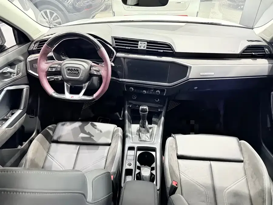 Audi Q3 Sportback 2022 40 TFSI Fashion Edition 2022 — миниатюра 2