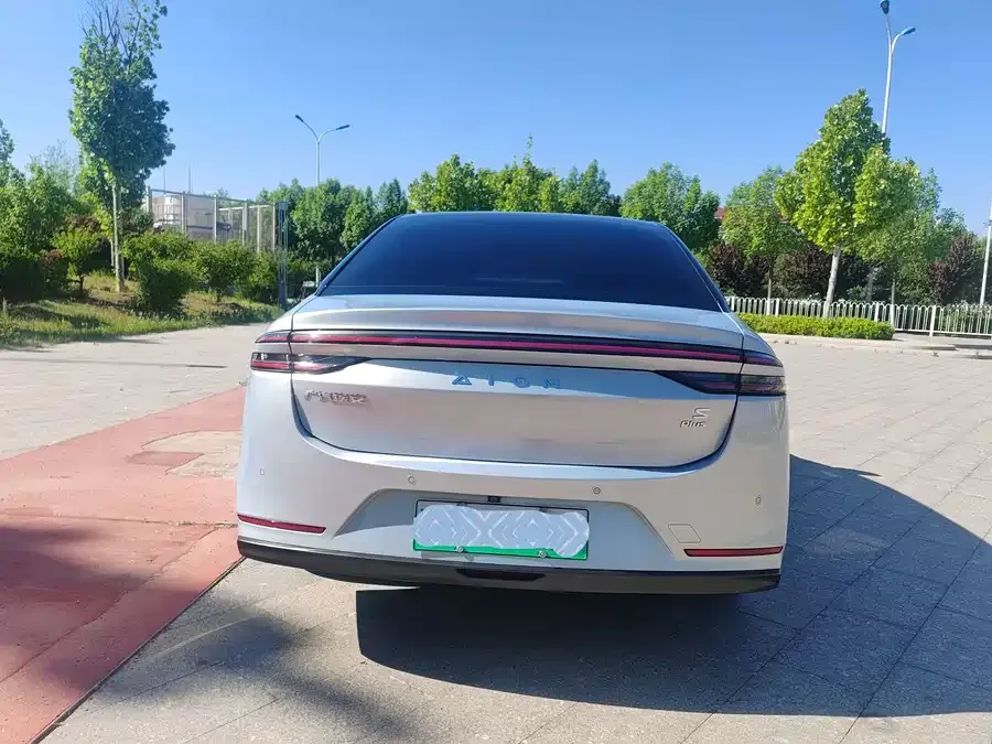 AION AION S Plus AION S Plus 2022 70 Smart Edition 2022 — миниатюра 2