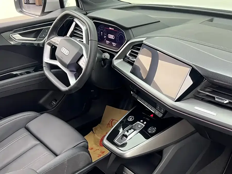 Audi Q4 e-tron 2024 40 e-tron Creative Edition 2024 — миниатюра 5
