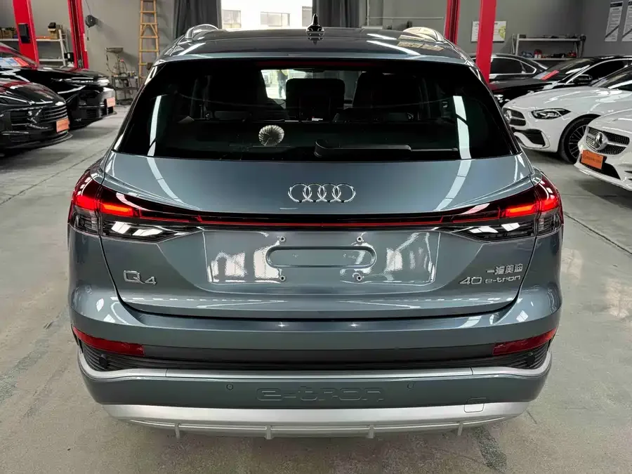 Audi Q4 e-tron 2023 40 e-tron Creative Edition 2024 — миниатюра 2