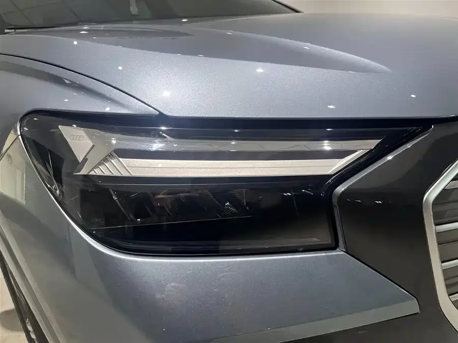 Audi Q4 e-tron 2024 40 e-tron Creative Edition 2024 — миниатюра 3